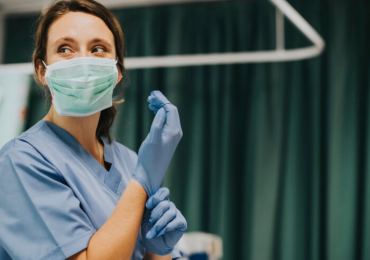 How to Become a Travel Nurse